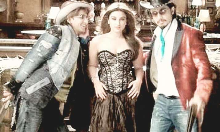 first look ranveer parineeti ali zafar look unique in kill