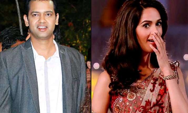 mallika sherawat embarrasses rahul mahajan on bachelorette