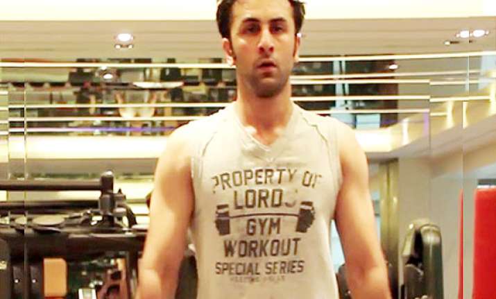 ranbir kapoor gets muscular for bombay velvet