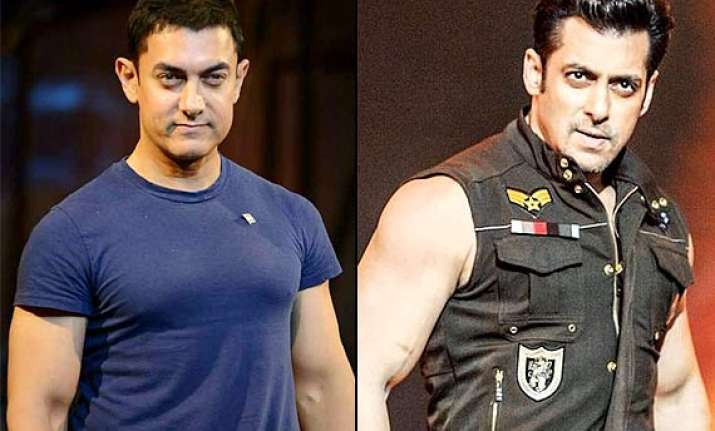 aamir khan wishes salman for kick on twitter great bonding