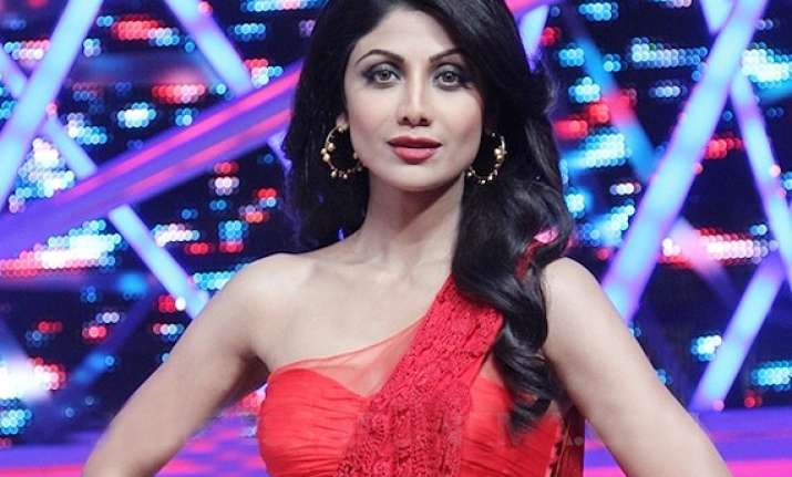 shilpa shetty wants women to take care of their beauty