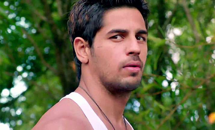 sidharth malhotra spies on his ek villain audience