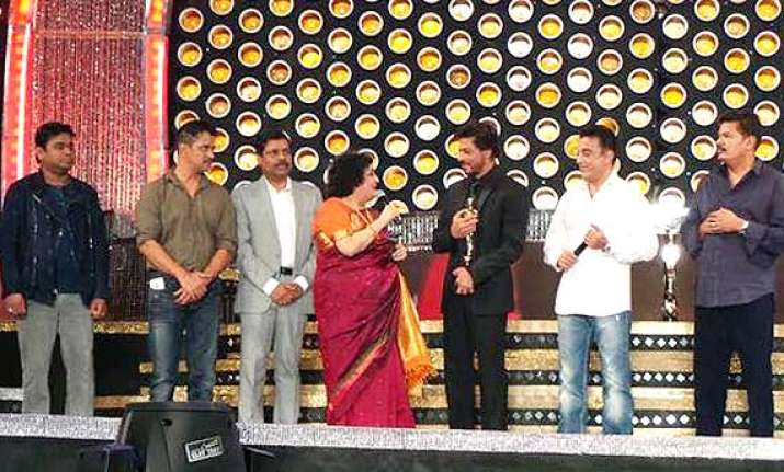 shah rukh khan delighted at southern honour