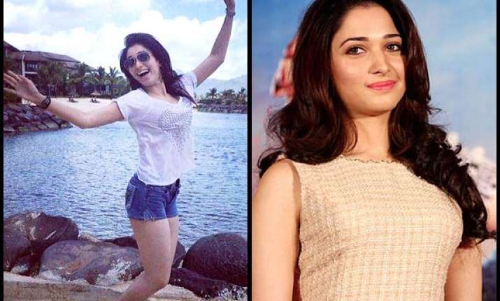 tamanaah bhatia tweets pictures from the sets of humshakals