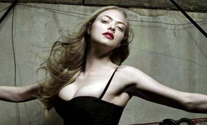 amanda seyfried s nude phone interview with justin