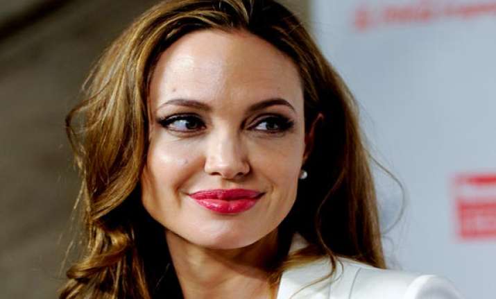 angelina jolie s aunt dies of breast cancer days after