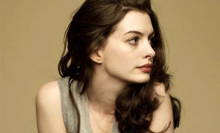 anne hathaway joins protest march over kidnappings