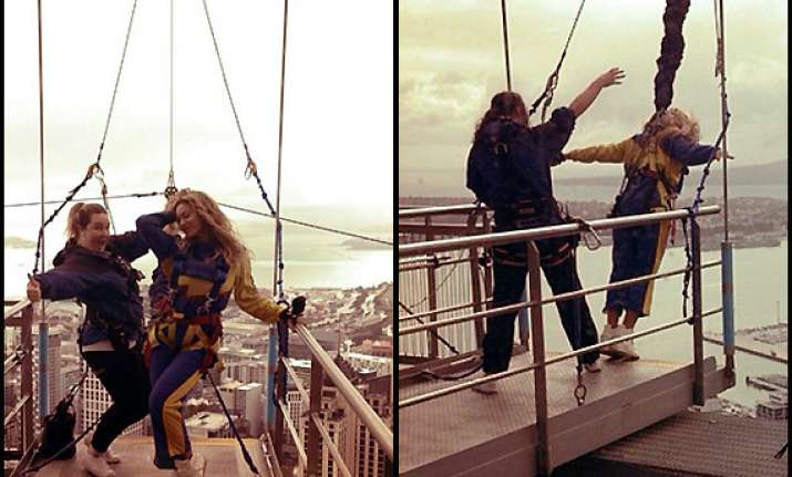 beyonce secretly enjoyed bungee jumping before concert see
