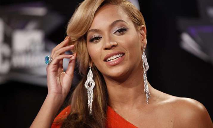 beyonce feels beautiful people magazine honors