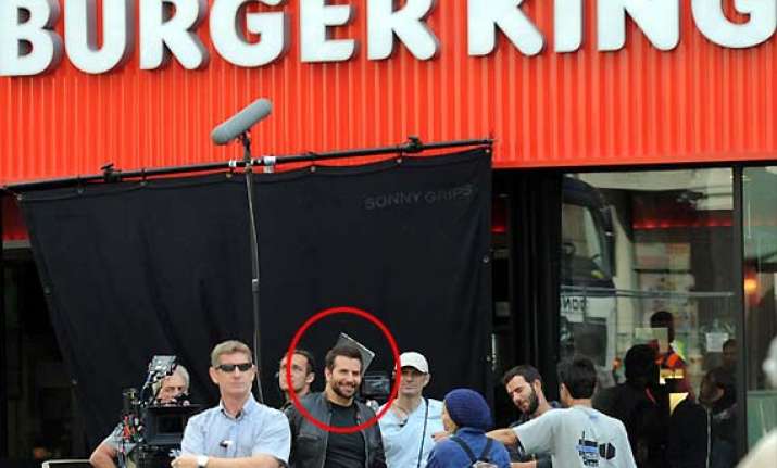 bradley cooper learning to flip burgers