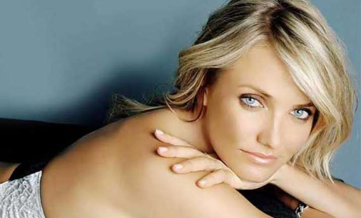 cameron diaz is attracted towards a lady