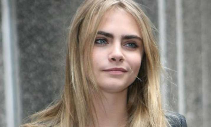 cara delevingne keen on working with jay z