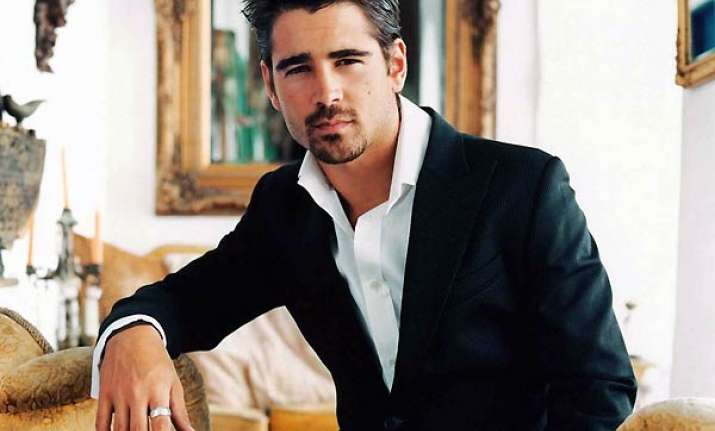 colin farrell unveils summer horror fright night
