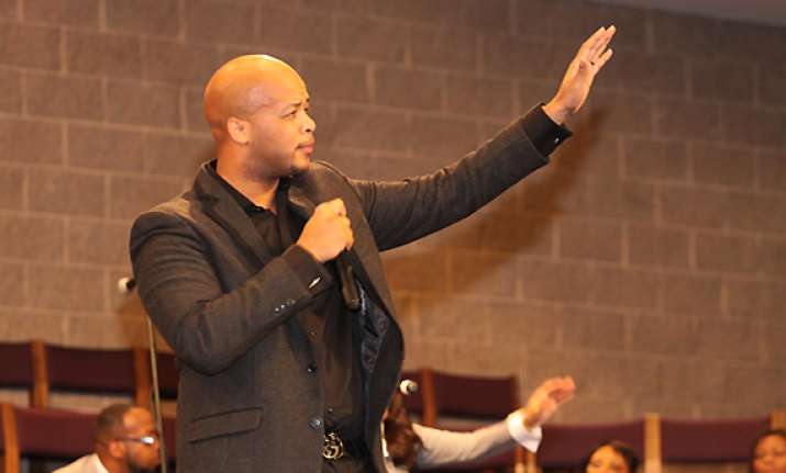 gospel singer risen as star stress out time gets over