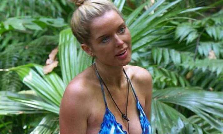 helen flanagan s midnight tanning session