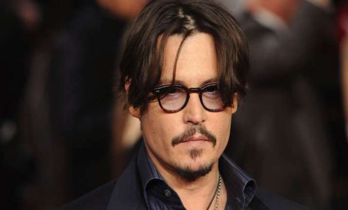 johnny depp injured on set