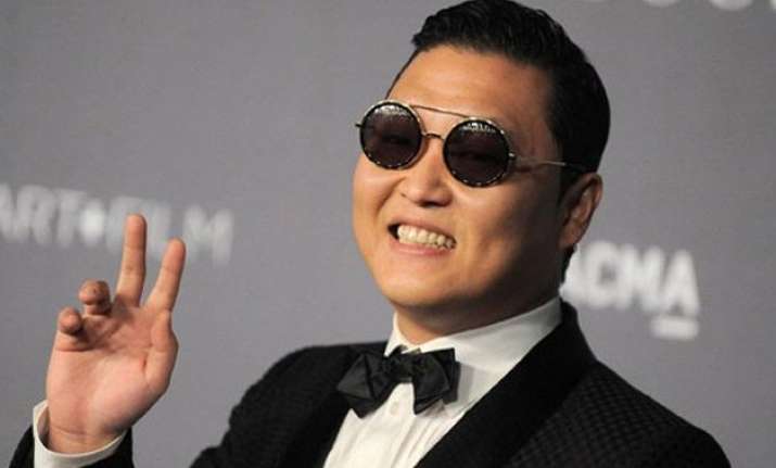 psy s rolls royce collides with bus in china