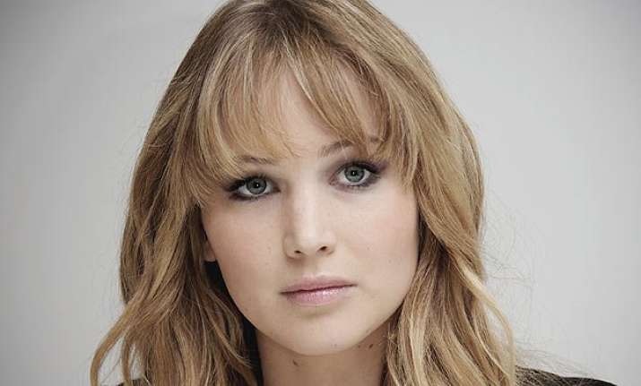 jennifer lawrence to star in cameron s production