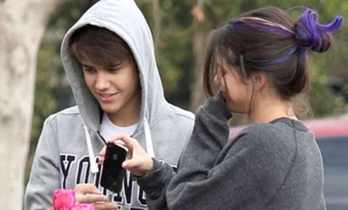 justin bieber dyed his hair to impress selena gomez