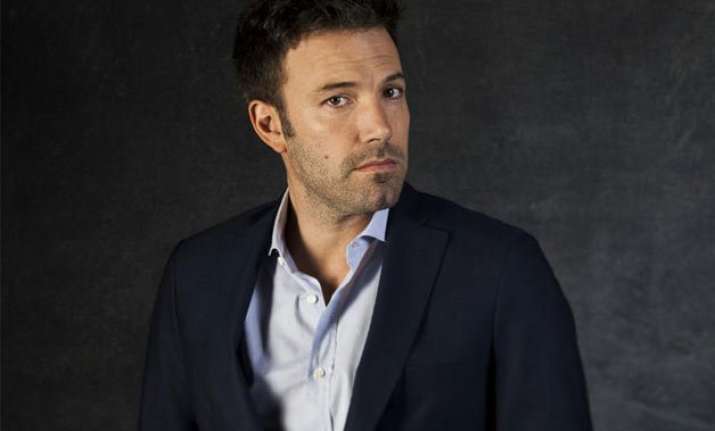 ben affleck to direct play batman in standalone movie