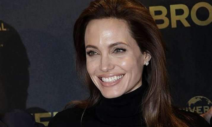 angelina jolie has ovaries removed over cancer fears