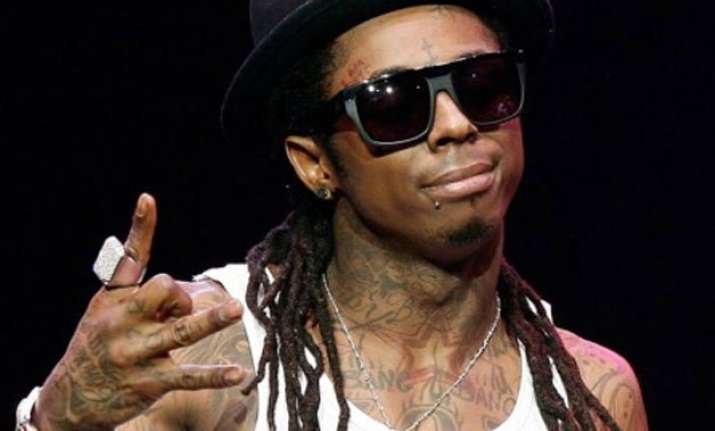 lil wayne releases free weezy album