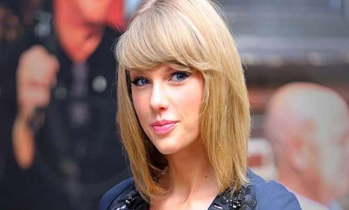 swift insuring her legs for 40 million