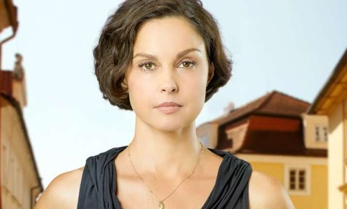 was sexually harassed by hollywood executive ashley judd