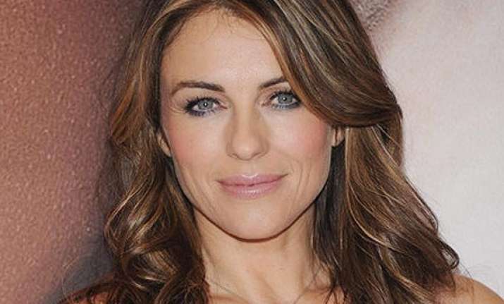 Elizabeth Hurley single again | Hollywood News – India TV