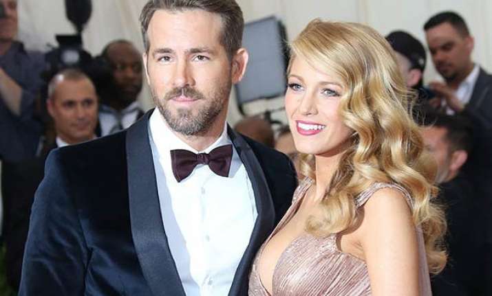 ryan reynolds gushes over newborn daughter