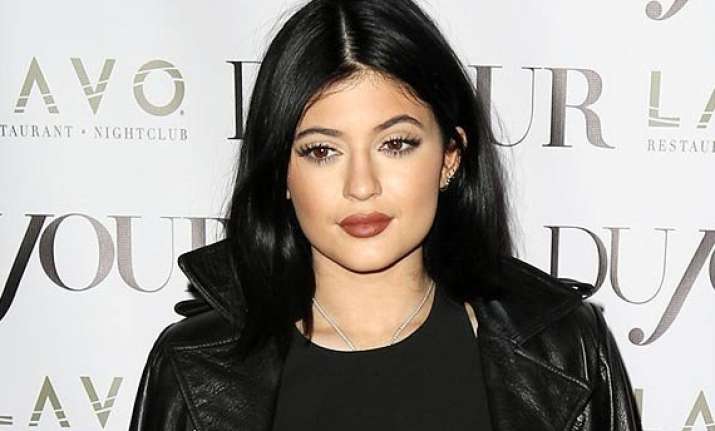 kylie jenner shares sad post sparks concern
