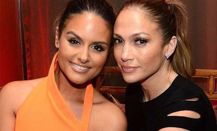 jlo s surprise appearance on her backup singer s birthday