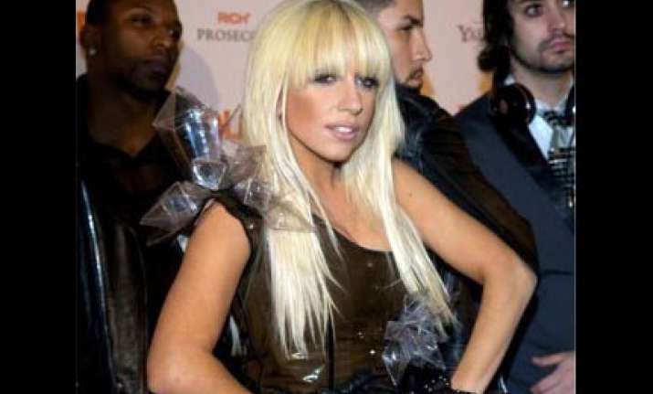 lady gaga becomes first musician to attract over 1 billion