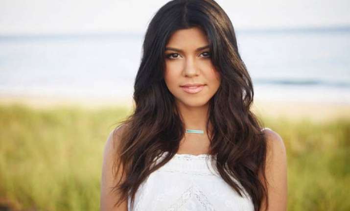 kourtney flaunts post baby weight loss