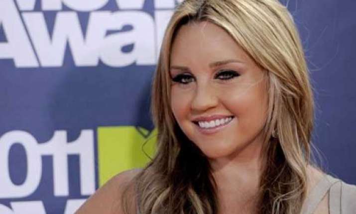 is amanda bynes schizophrenic