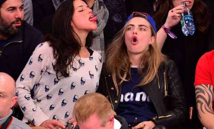 it s confirmed michelle rodriguez is dating cara delevingne