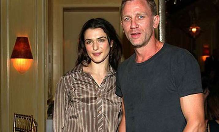 james bond star daniel crag marries rachel weisz