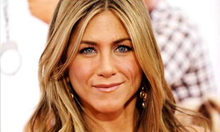 jennifer aniston going bald