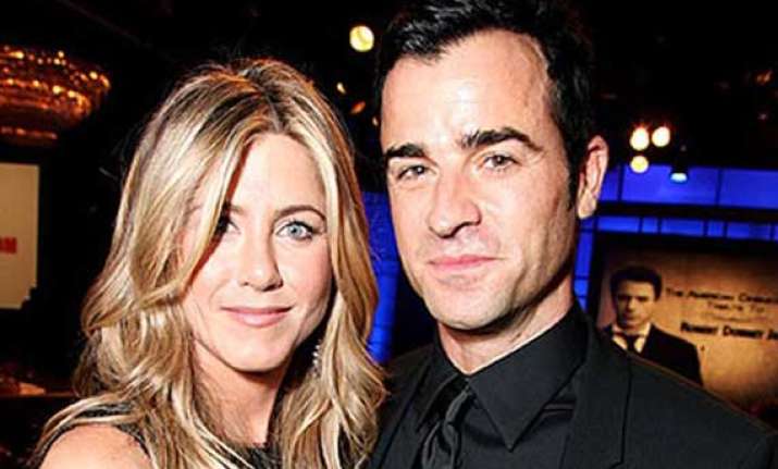 jennifer aniston calls beau theroux beautiful
