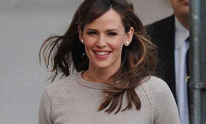 jennifer garner got emotional while shooting dallas buyers