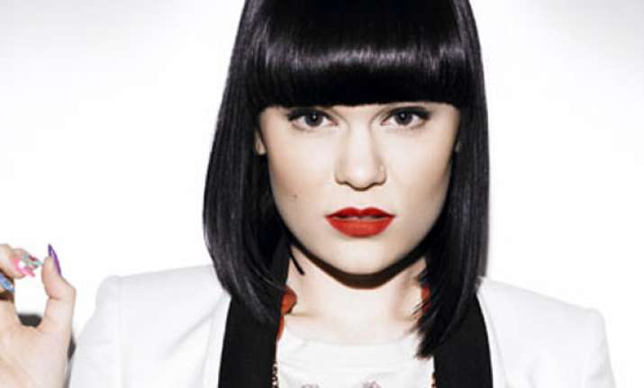 jessie j upset by young fan s death