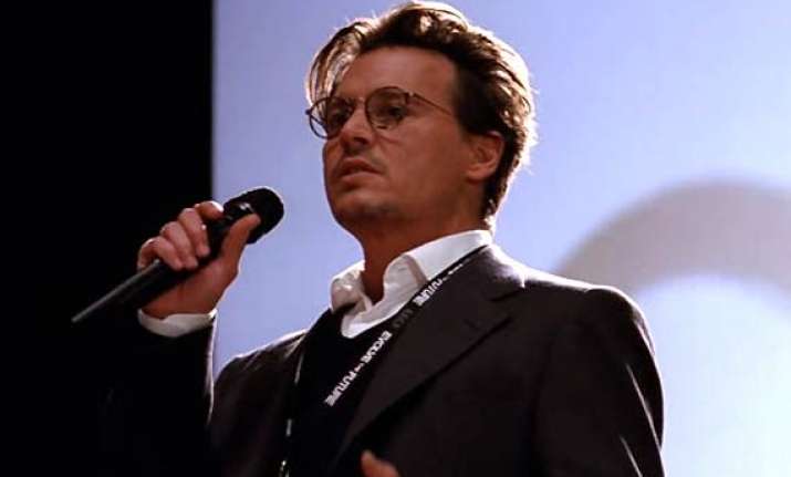 johnny depp assumes tech persona for transcendence
