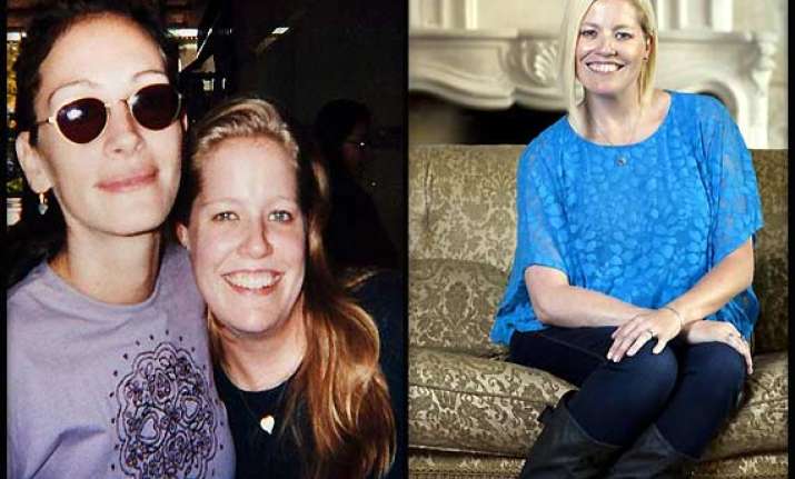 julia roberts family mourning half sister s death see pics
