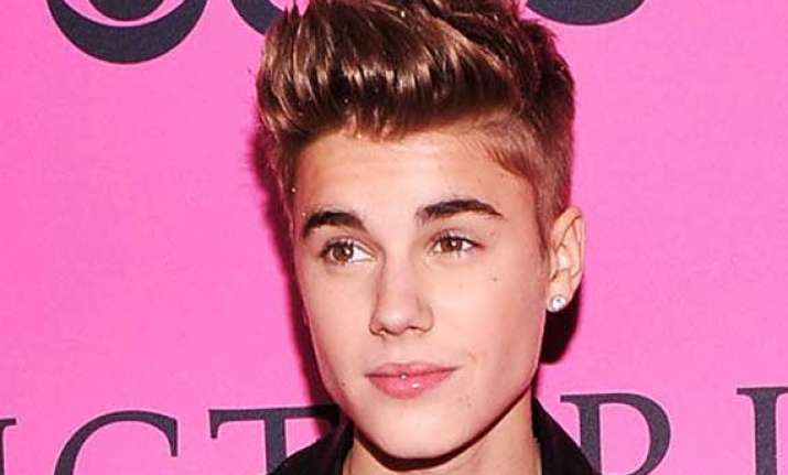 justin bieber s manager to be questioned on steroid use