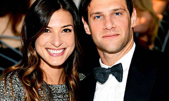 the hangover star justin bartha welcomes baby girl