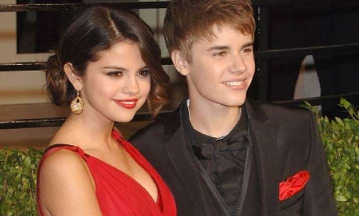 justin bieber attends girlfriend selena s film premiere