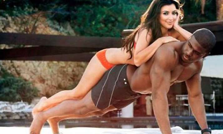 kanye west wants lavish wedding see pics