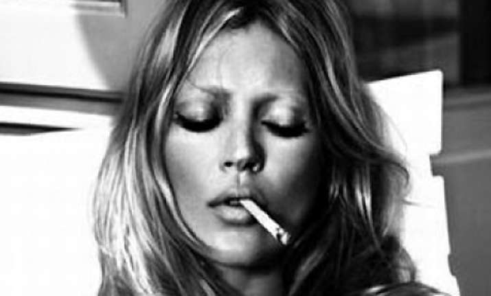 kate moss splurges 2000 pounds on e cigarettes