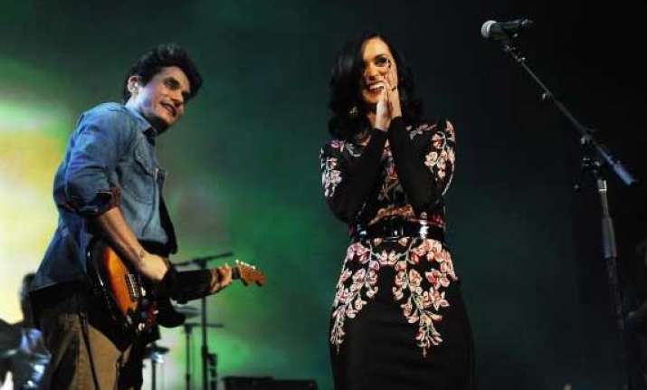 katy perry surprises fans with concert tickets