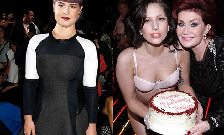 kelly osbourne rejects gaga s birthday cake see pics
